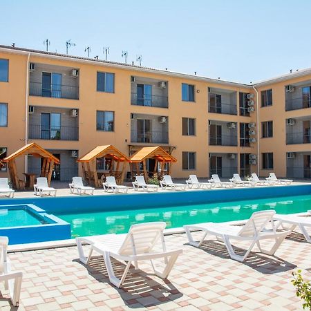 Apelsin Hotel Kobleve Eksteriør billede